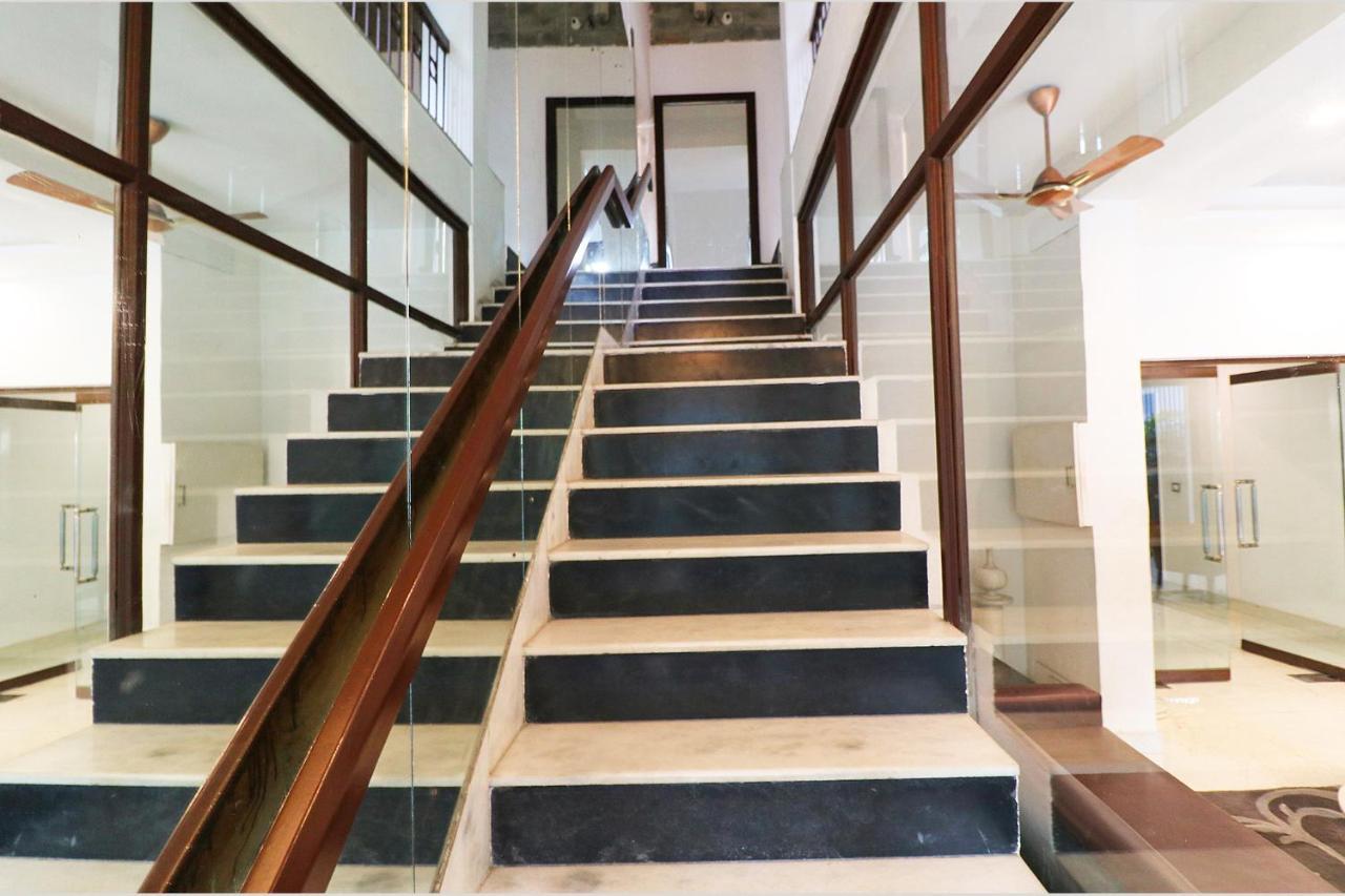Hotel Bel Morris New Delhi Exterior photo
