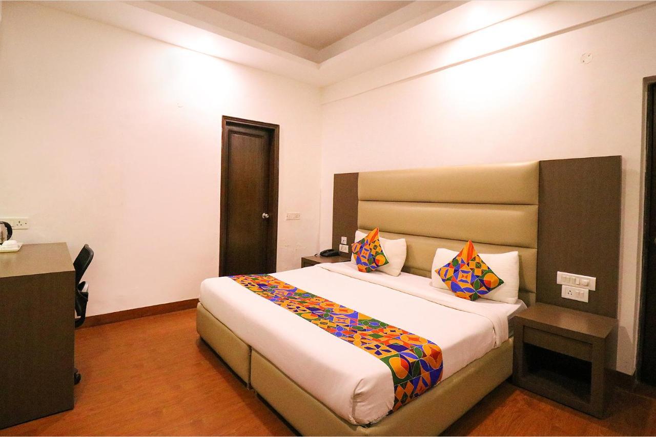 Hotel Bel Morris New Delhi Exterior photo
