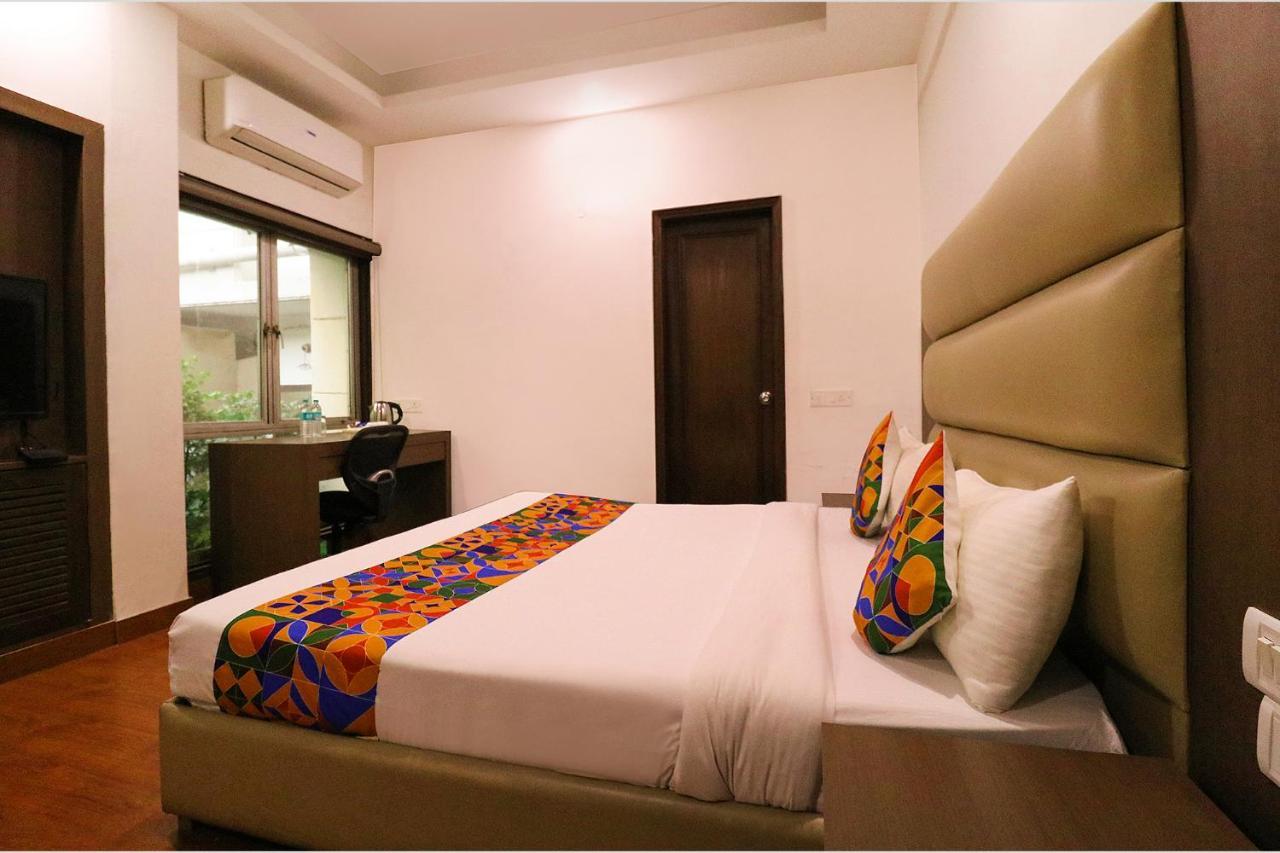 Hotel Bel Morris New Delhi Exterior photo